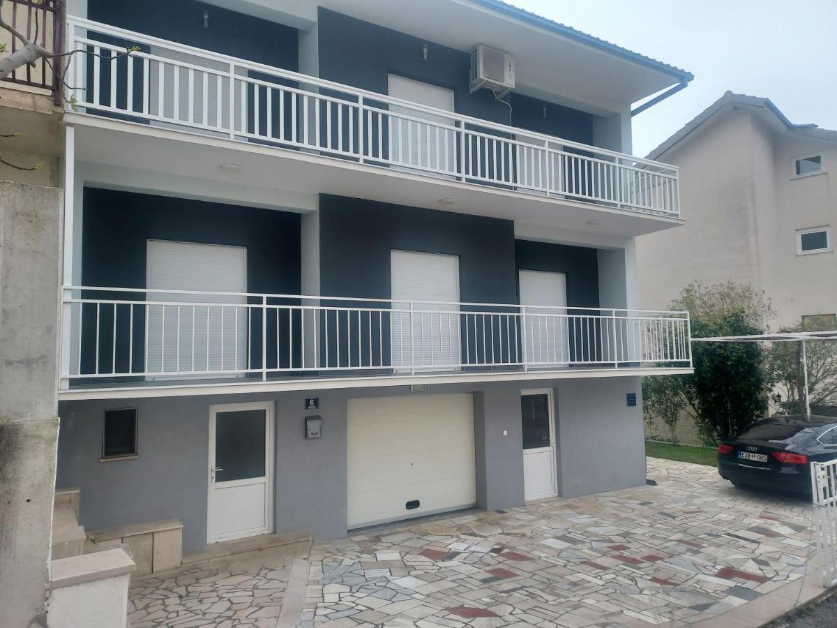Apartment Sano Podstrana Esterno foto