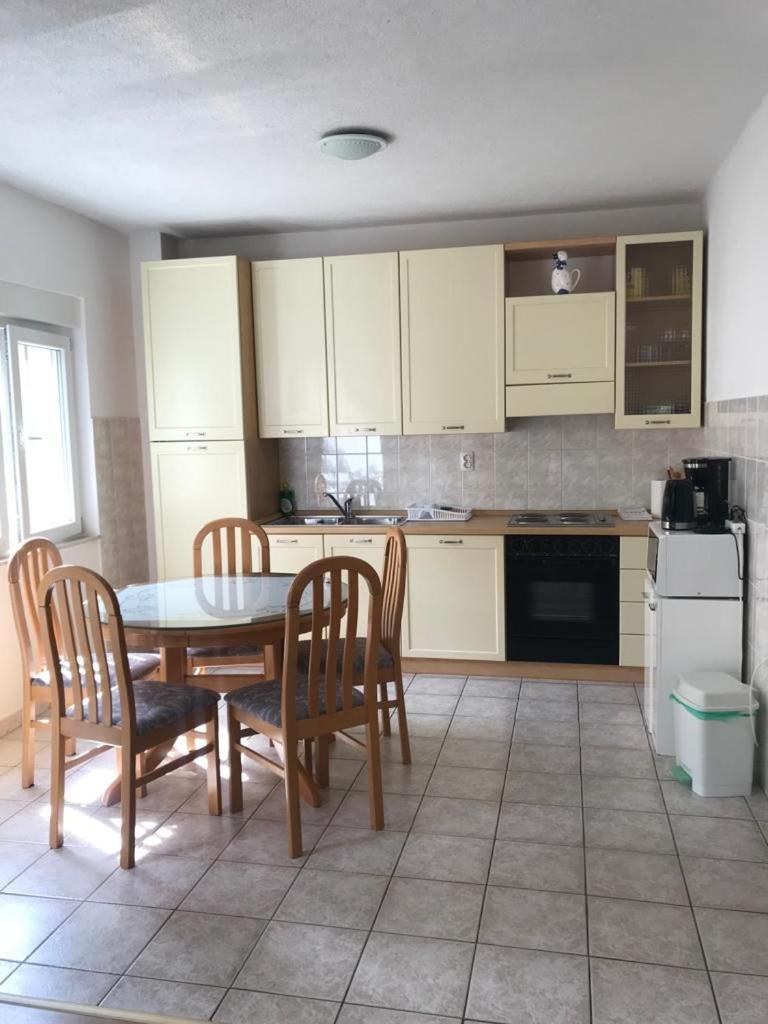 Apartment Sano Podstrana Esterno foto