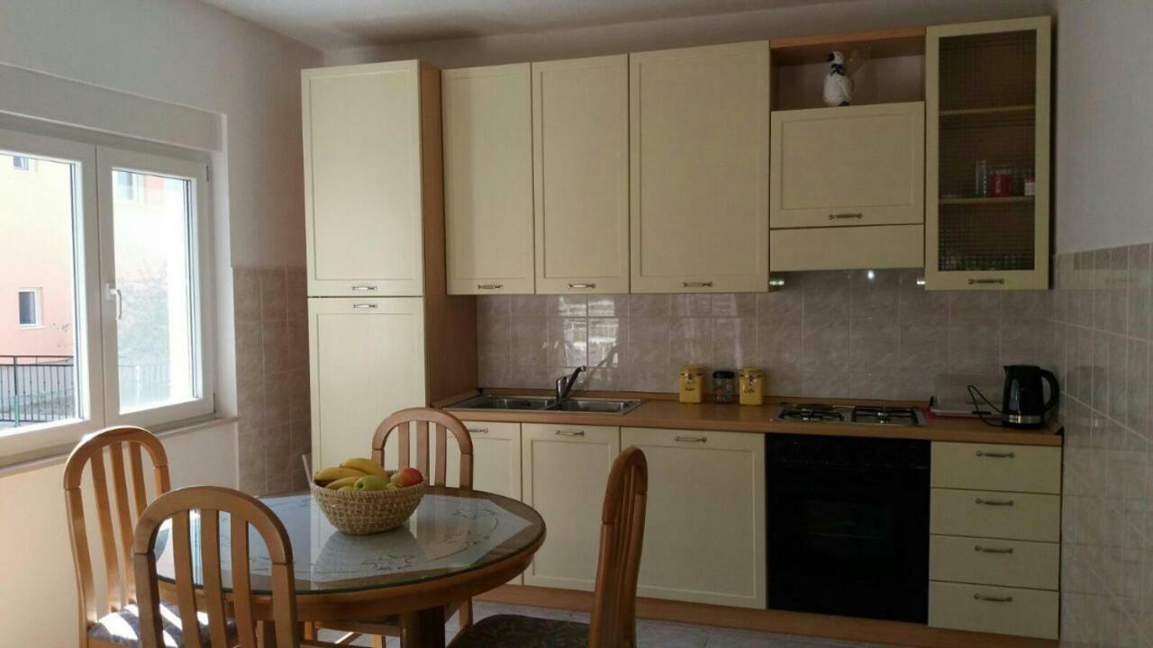 Apartment Sano Podstrana Esterno foto