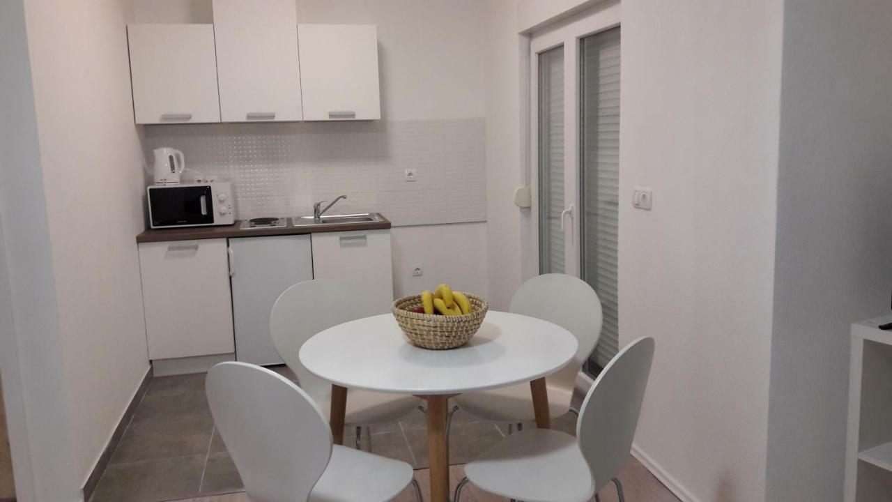 Apartment Sano Podstrana Esterno foto